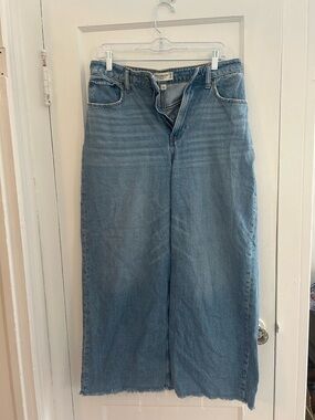 Abercrombie Curve Love Wide Leg Jeans High Rise Light Wash